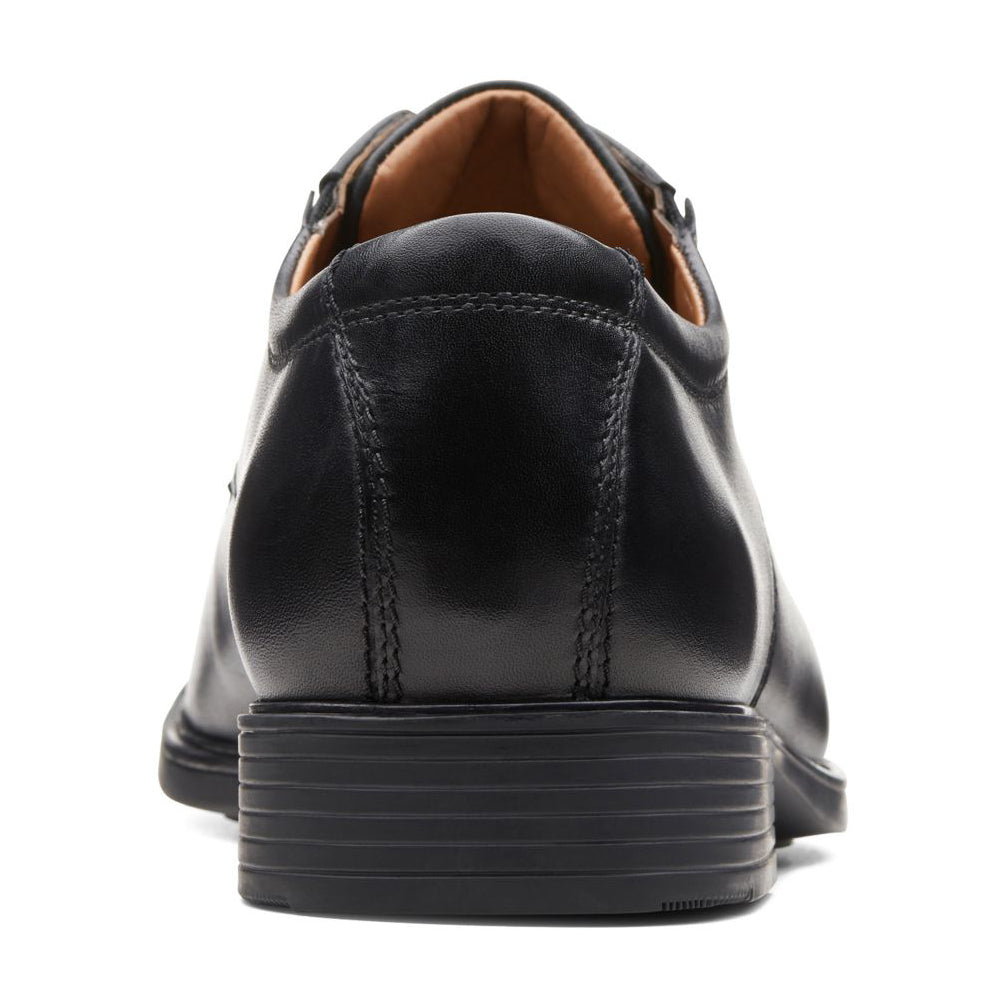 Clarks shops tilden plain black